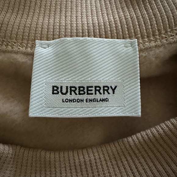 *NWT* BURBERRY Sweatshirt - Picture 3 of 7
